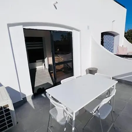 Apartament Oura Strip Studio Flat