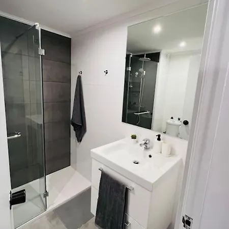 Oura Strip Studio Flat 아파트 *