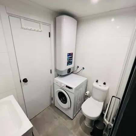아파트 Oura Strip Studio Flat *